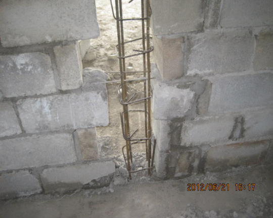 箍筋松散、歪斜