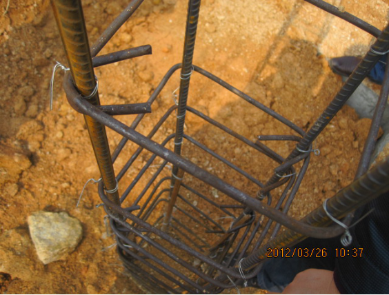 构造柱箍筋弯钩平直段长度未达10d