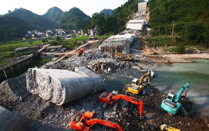 湖南沱江大桥.jpg 湖南沱江大桥.jpg