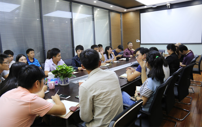 汪律师为员工答疑解难