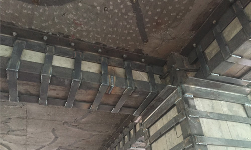 梁粘贴钢板加固