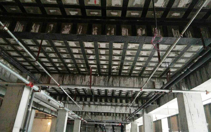 碳纤维粘贴加固施工方法及过程 