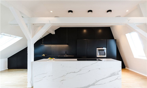 黑色的MDF在材料上着色