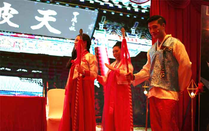 三个犯错的小孩 三个犯错的小孩