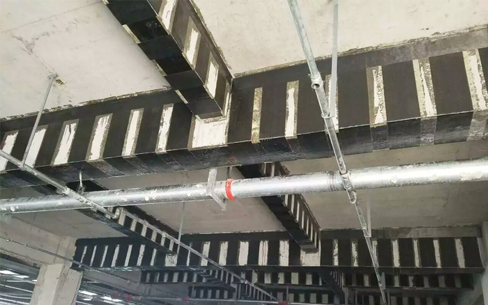 粘贴碳纤维布加固