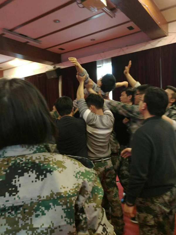 又哭又累的游戏 又哭又累的游戏