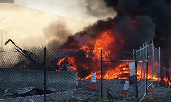 澳飞机撞击商场 澳飞机撞击商场