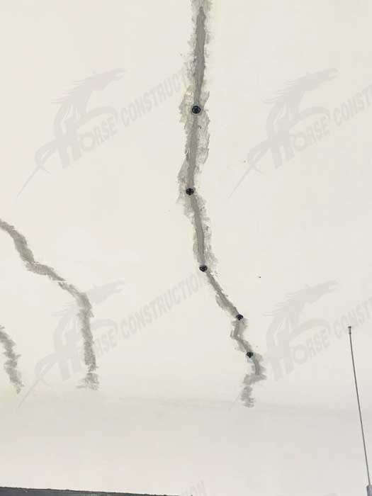 墙面裂缝如何修补？