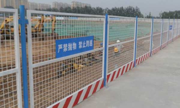 烤漆成品钢制临边护栏 烤漆成品钢制临边护栏