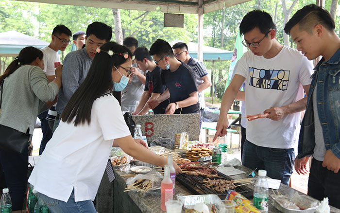 上海悍马华丽丽烧烤趴回顾 上海悍马华丽丽烧烤趴回顾