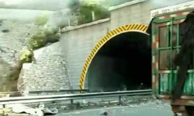 高速隧道车辆燃爆附近民房受损 火灾后房屋加固怎么做? 高速隧道车辆燃爆附近民房受损 火灾后房屋加固怎么做?