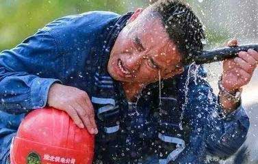 一头凉水浇下去