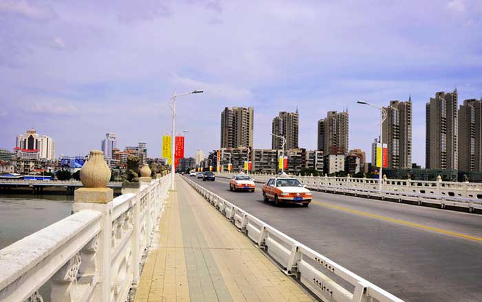 城市道路桥梁施工养护管理的意义及必要性 城市道路桥梁施工养护管理的意义及必要性