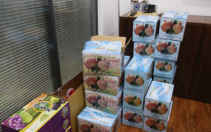 上海悍马给员工送&ldquo;桃子&rdquo;