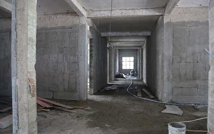 浅析钢筋混凝土结构抗震加固