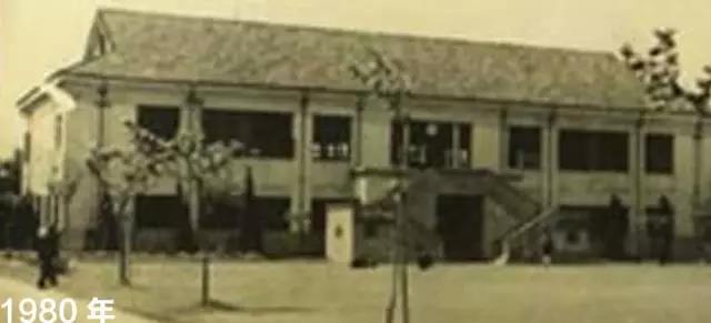 大礼堂进行了大修 大礼堂进行了大修