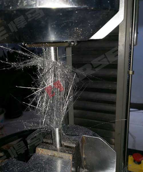 碳板发生完全均匀的极限破坏 碳板发生完全均匀的极限破坏