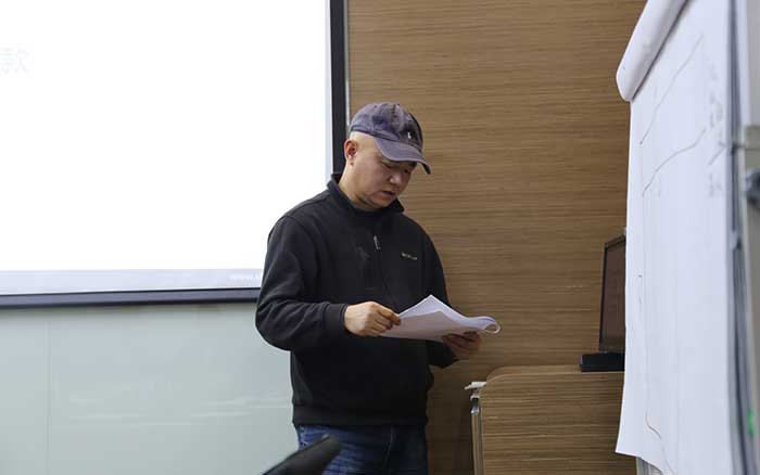 各部门主管分别就12月份工作开展做出汇报 各部门主管分别就12月份工作开展做出汇报