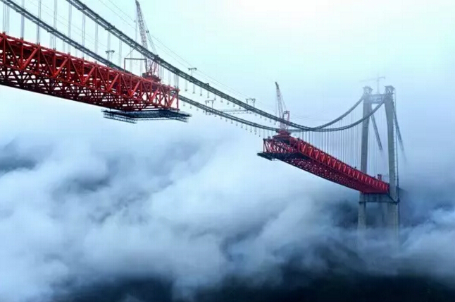 塔科马海峡大桥的倒塌 塔科马海峡大桥的倒塌