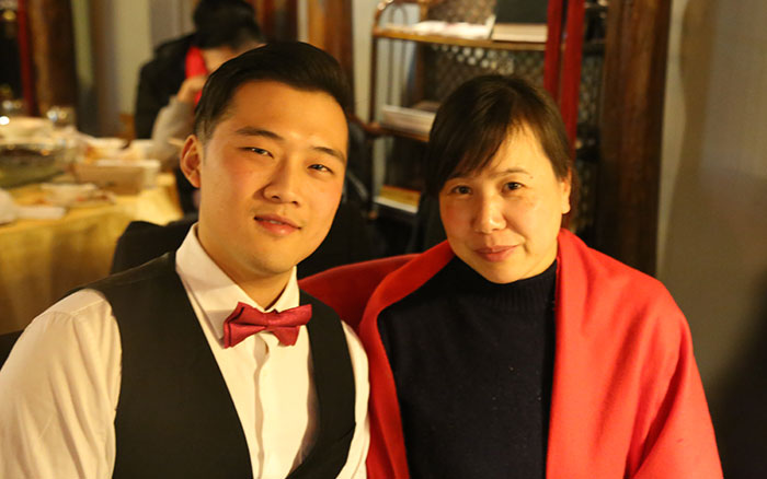 姐,多多关照! 姐,多多关照!