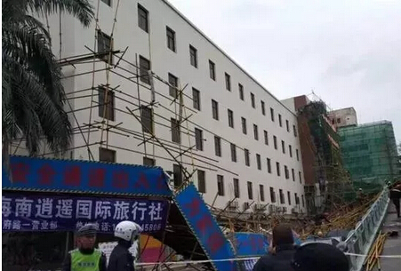 3、突发!海口东湖天桥旁一工地坍塌 3、突发!海口东湖天桥旁一工地坍塌