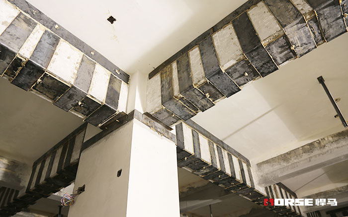 粘钢加固梁的破坏形态分析 粘钢加固梁的破坏形态分析