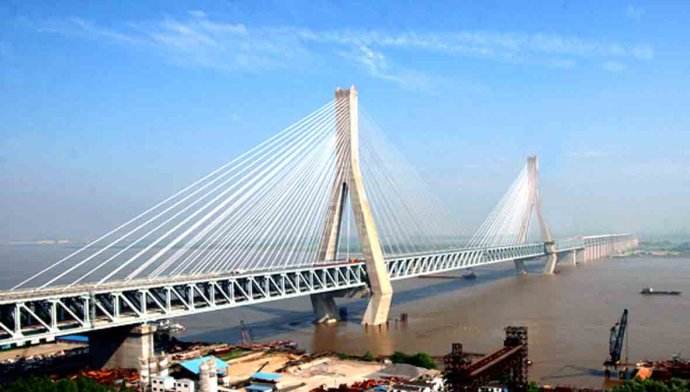 天兴洲长江大桥