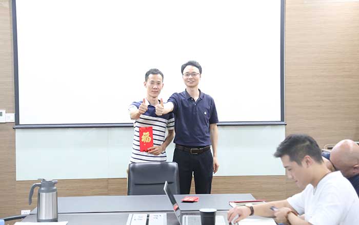 上海悍马七月会议如期举行