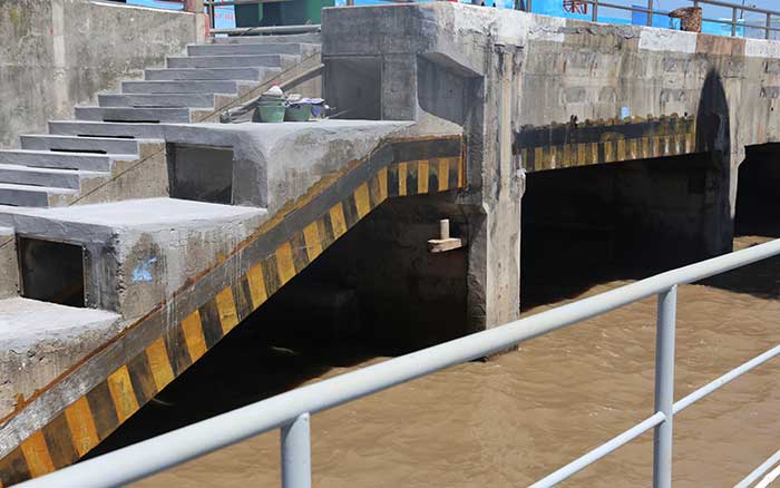 普陀山码头加固偶遇悍马碳布