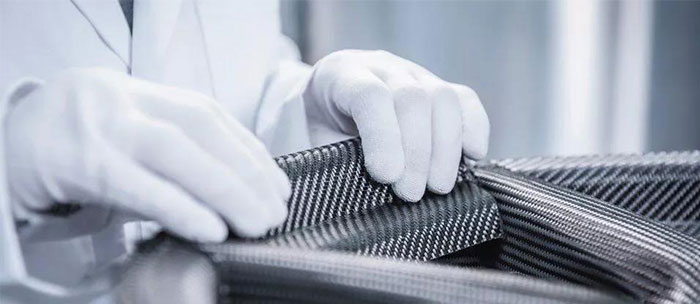 <font color="red">悍马碳纤维布</font>有哪些出色的表现？