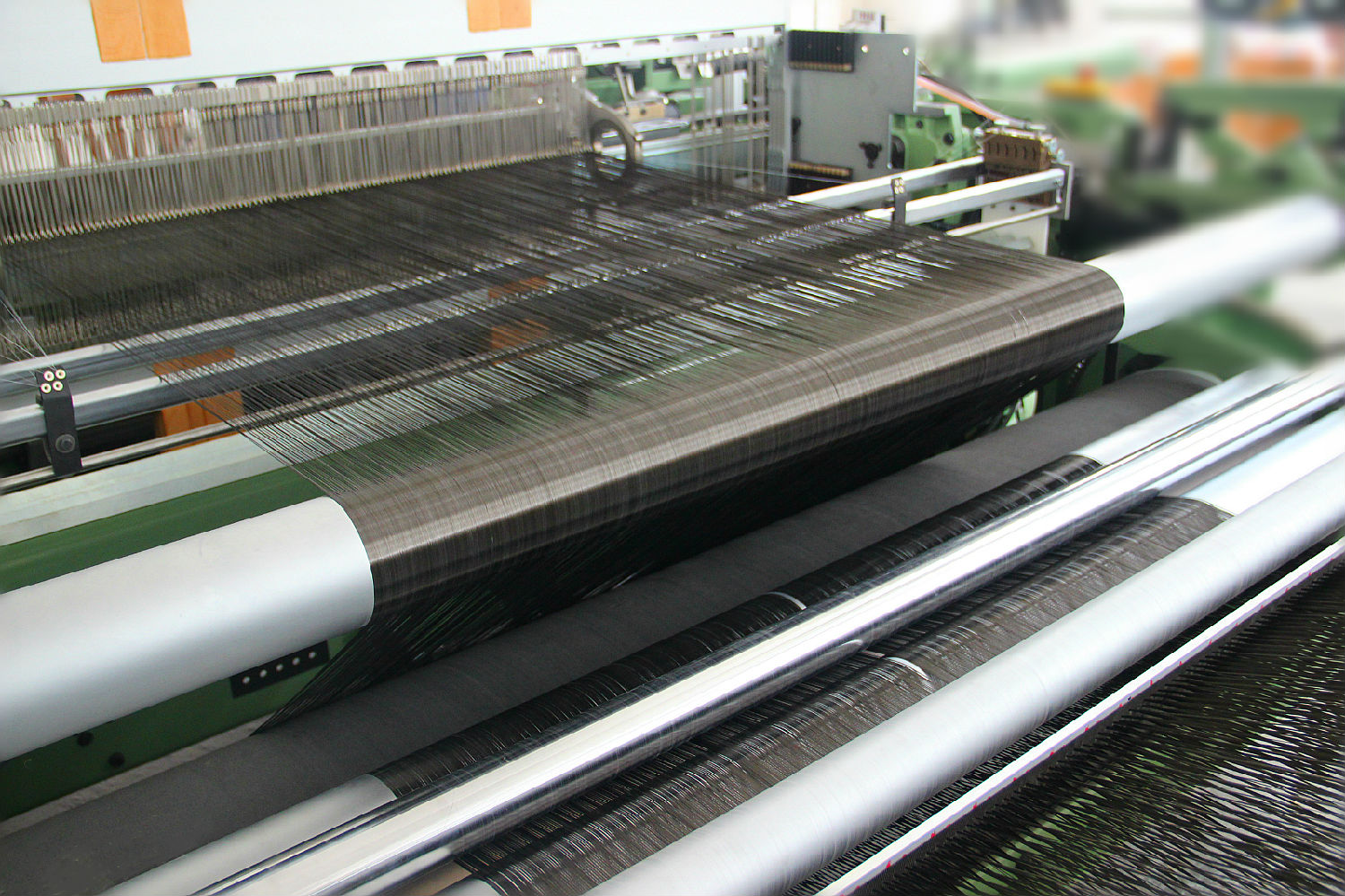 进口智能碳纤维织机.jpg 进口智能碳纤维织机.jpg