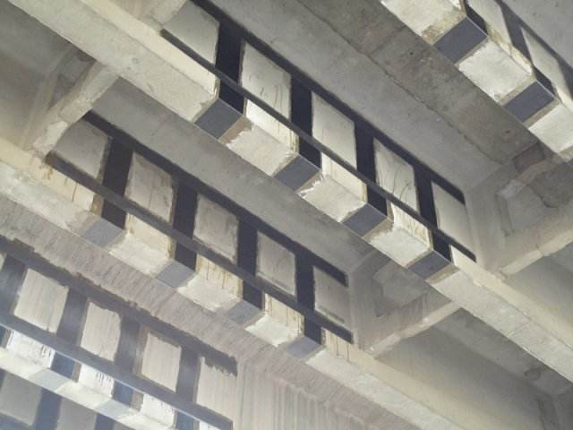 建筑用的<font color="red">碳纤维布加固技术</font>的行业应用和材料特点分别是什么?