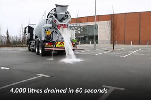 神奇路面，1分钟超强吸水4000升