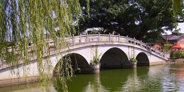 桥梁上的“主治医生