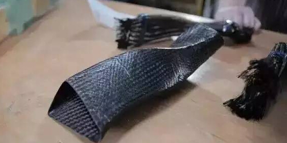 如何分辨碳纤维复合材料的好坏？