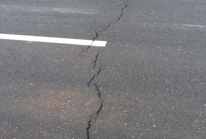 水工<font color="red">混凝土裂缝成因</font>及处理