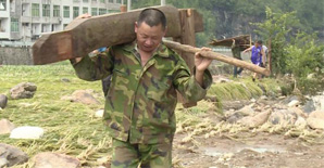 <font color="red">浙江遭冲毁三座国宝级廊桥构件基本找到 修复加固路在何方？</font>