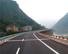 <font color="red">浙江金丽温高速公路</font>