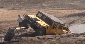 你只知道工地老板爱开悍马，却不知道这个才是他们的真爱！