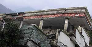 暑假到了，大批<font color="red">学校抗震加固</font>了!