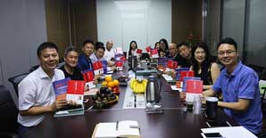 行动教育优胜组校长亲友团来访上海悍马 行动教育优胜组校长亲友团来访上海悍马