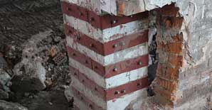 <font color="red">粘钢加固</font>界面处理其他需要注意的问题