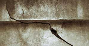 <font color="red">裂缝修补</font>的首要功课，在于界面处理