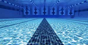 除了<font color="red">湿身的诱惑</font>，我更关注游泳馆结构的安全性