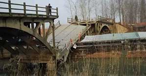 中国工程之殇|18座“豆腐渣”桥梁缘何成为“断肠桥”？