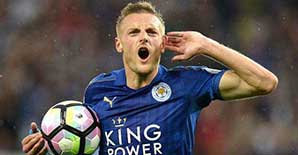 这个身穿三狮战袍的男人，可能是首个踢上世界杯的碳纤维技术工人