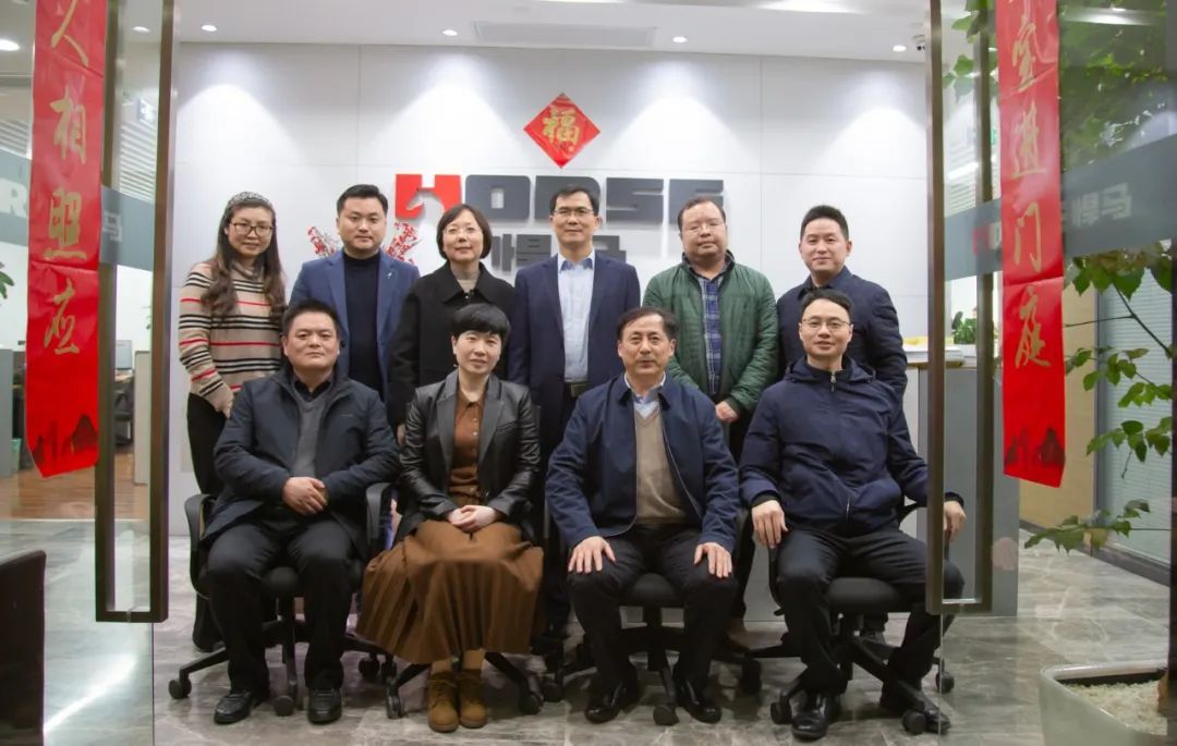 安徽省桐城市占娜副市长一行莅临上海悍马总部考察调研 安徽省桐城市占娜副市长一行莅临上海悍马总部考察调研