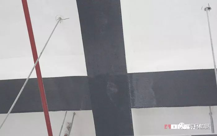 碳纤维布在加固梁的破坏形态分析